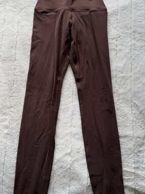 Aritzia Golden Cheeky Hi-Rise Legging in Rich Mocha Brown